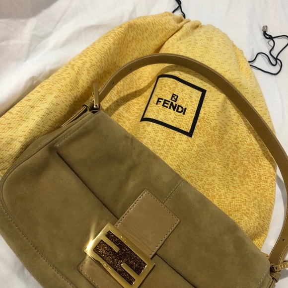 Fendi baguette suede bag - Picture 6 of 10